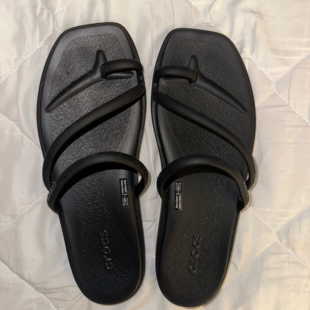 Crocs Miami Toe Loop Sandal